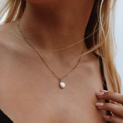 Baroque Pearl Elegance Necklace